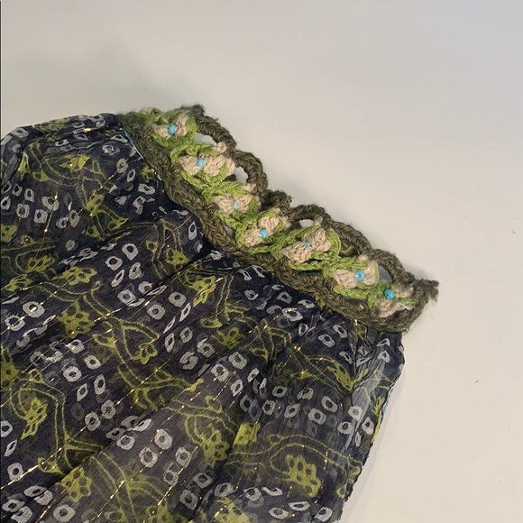 ECI Sheer Boho Blouse Crochet V Neck / Cuffs NWOT - Picture 3 of 6